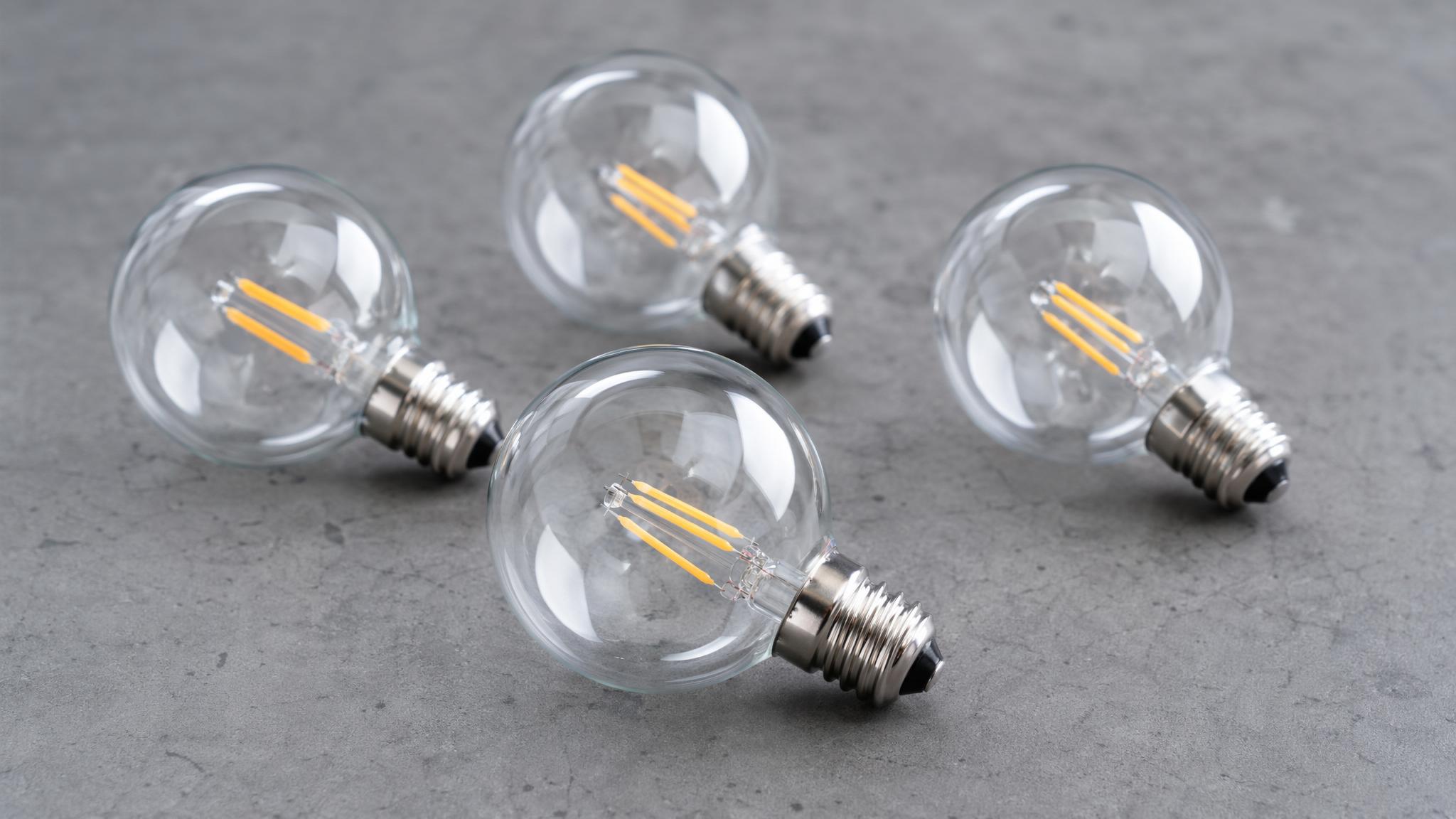 G40 globe LED filament bulbs for commercial outdoor string lighting