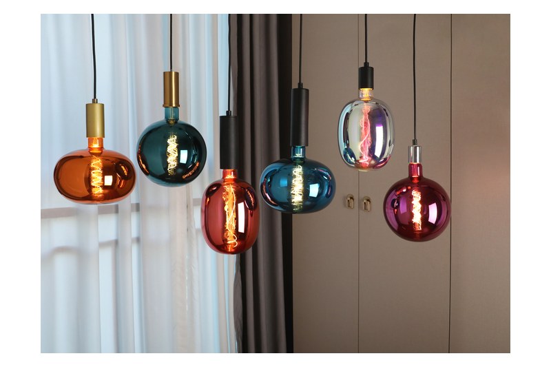 Real colored LED filament bulbs for light atmosphere comparison